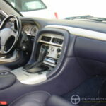 Aston Martin DB7 Vantage — tableau de bord et console centrale